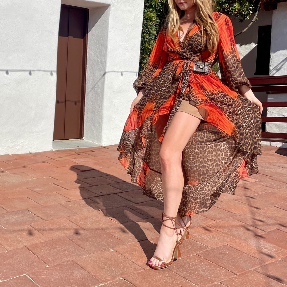 Leopard print high low dress 🧡🤎